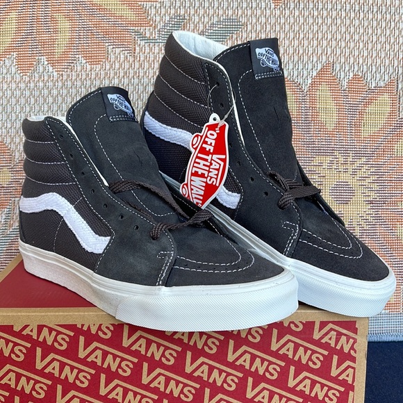 Vans Sk8-Hi
Textured Asphalt
VN0005U9107
WMNS sneakers - Picture 5 of 16